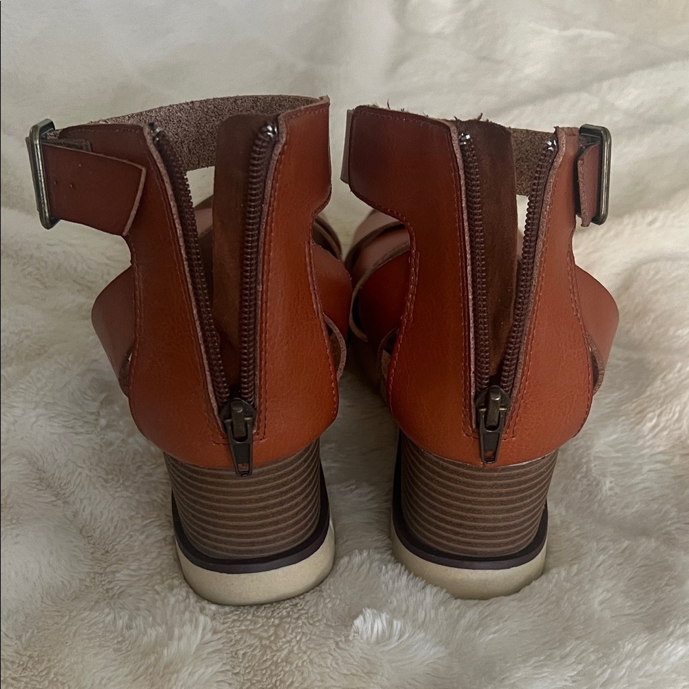 MIA Women's Brown Wedge Sandals - Picture 3 of 6